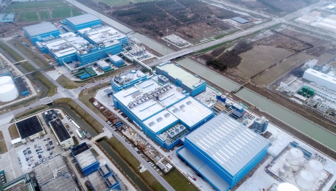 新凤鸣全资孙公司独山能源年产30万吨智能化、功能性差别化聚酯纤维项目投产