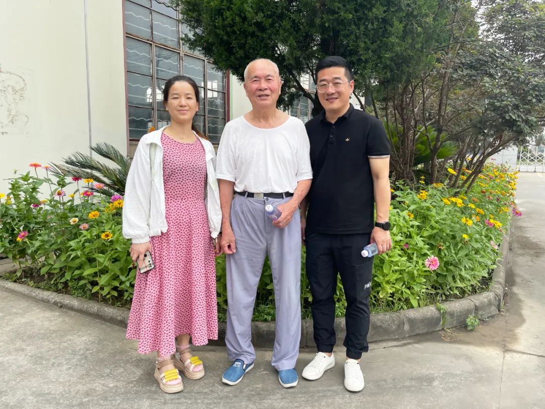 金海螺创始人何世钧老先生亲赴舟山金纬螺杆制造有限公司慰问指导