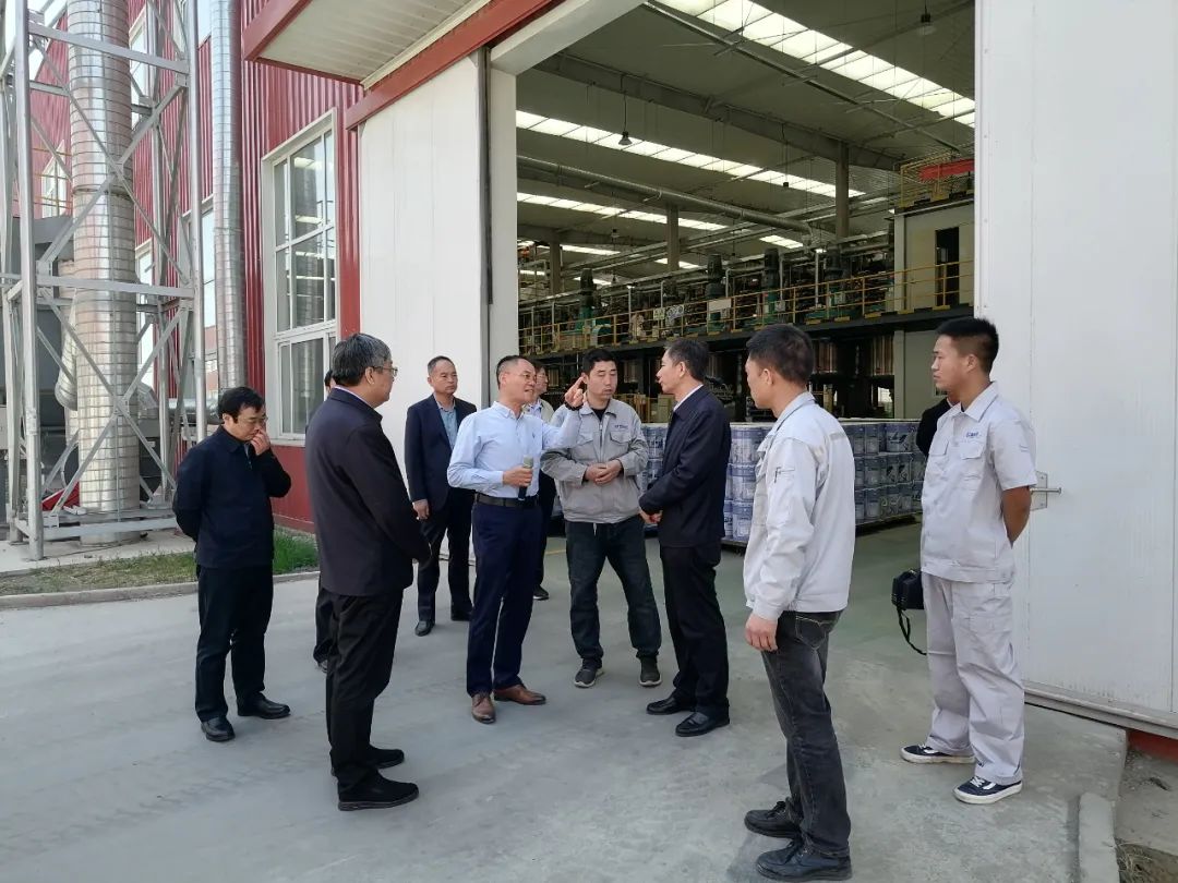 沧州市及河间市领导一行莅临富思特河间生产基地考察指导