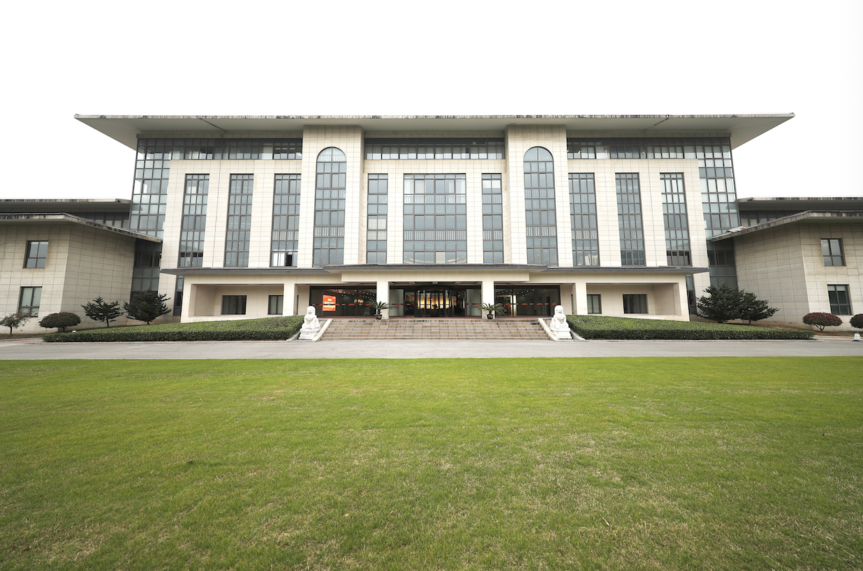 东华能源：现金流量净额同比增长436% 要与沙特阿美牵手？
