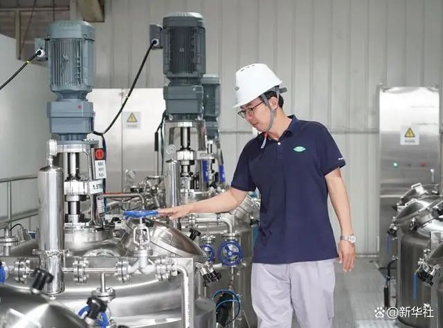 新华社报道微构工场“专精特新”黑科技