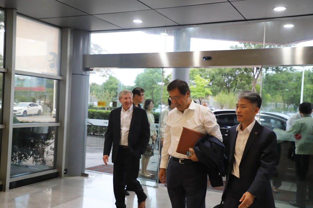 LG化学CEO辛学喆考察LG甬兴