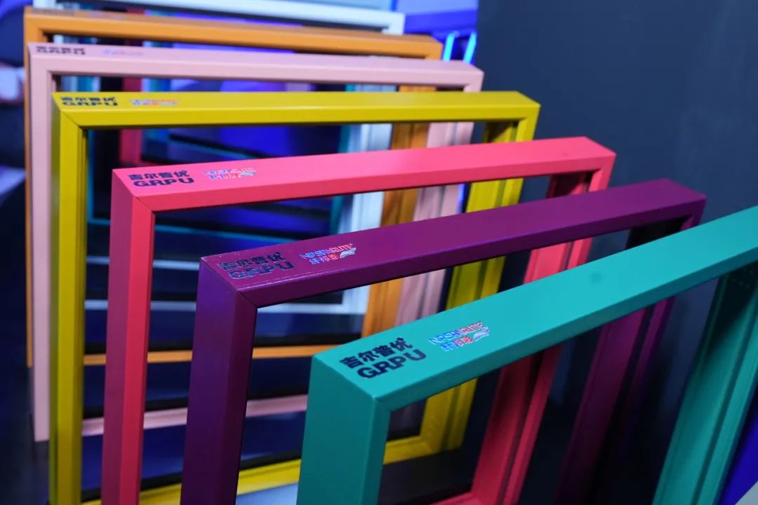 立邦与德毅隆联手推出创新复材边框，助力光伏行业全场景应用