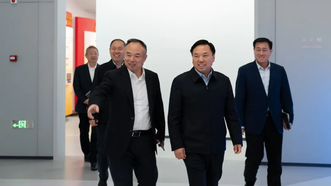 连云港市市长邢正军访问卫星化学，共商高质量发展