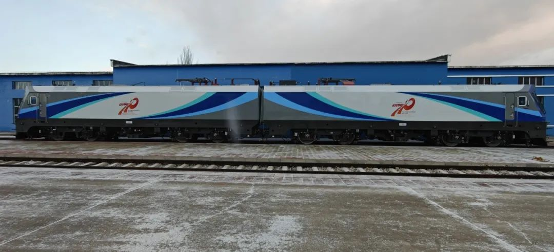 华豹助力中车大同机车下线 推动环保轨道交通新发展