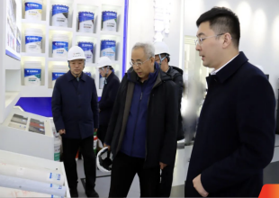 辽宁省发改委领导一行到北新防水三期项目实地调研