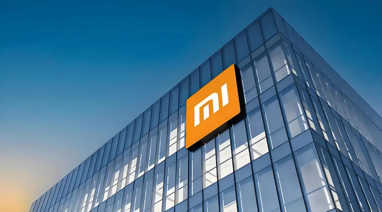 “问界”涂装商获双巨头加注！比亚迪小米联手“造漆”，能否撕开千亿外资防线？