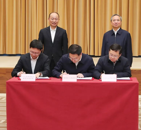 宁波与中国化学战略签约 共筑长三角现代化工产业新高地