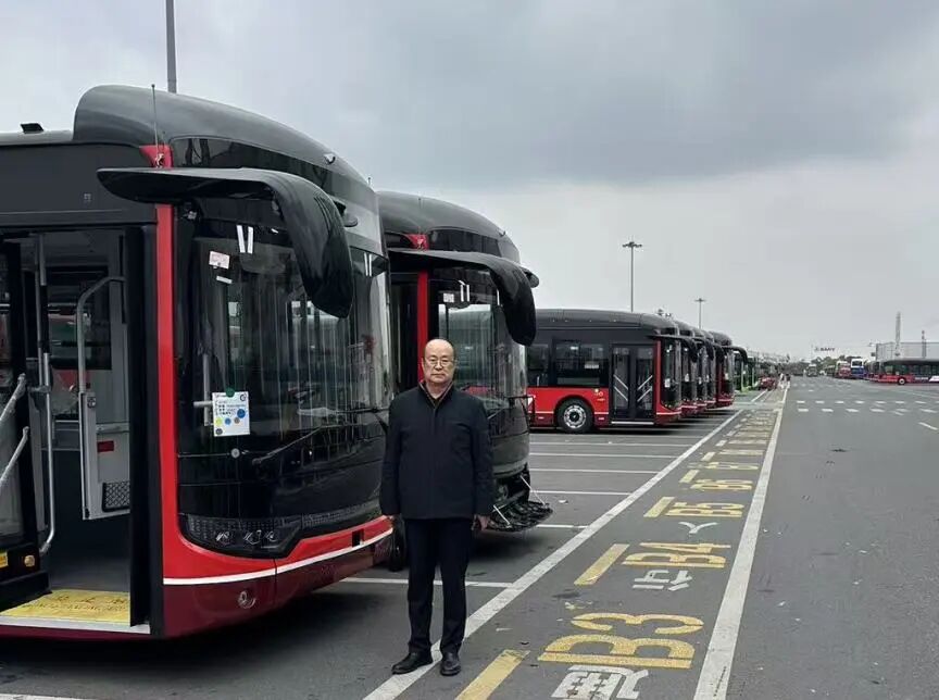 孚日宣威总经理李光俊访问中车新能源 深化汽车涂装技术合作